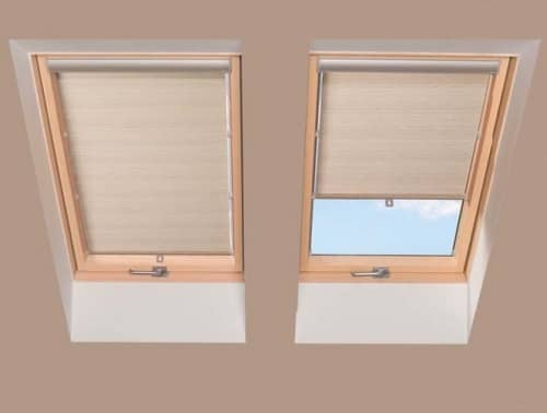 Купить Рулонная штора Fakro ARS бежевая 002 на крючках 78х160 см по низкой цене