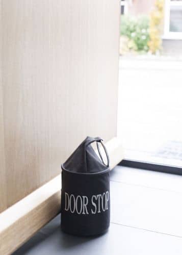 Купить Стоппер для двери напольный черный Esschert Design по низкой цене