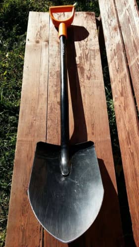 Купить Лопата Fiskars 131921 для земляных работ по низкой цене