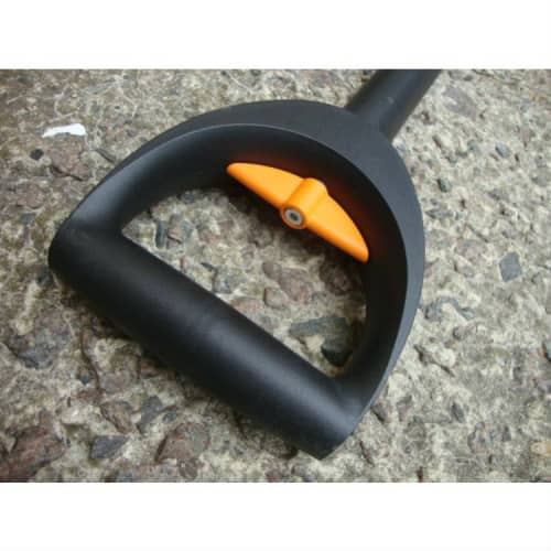 Купить Лопата Fiskars 131310 садовая телескопическая по низкой цене