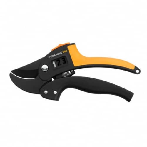 Купить Секатор Fiskars PowerStep P83 111670 с храповым механизмом по низкой цене