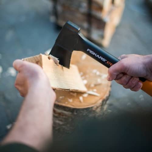 Купить Топор Fiskars 129048 универсальный X7 с точилкой по низкой цене