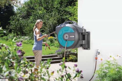 Купить Катушка Gardena для шлангов настенная автоматическая 25 с комплектом 08023-20.000.00 по низкой цене