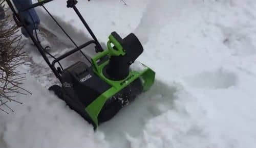 Купить Снегоуборщик Greenworks GD40SB аккумуляторный без аккумулятора по низкой цене