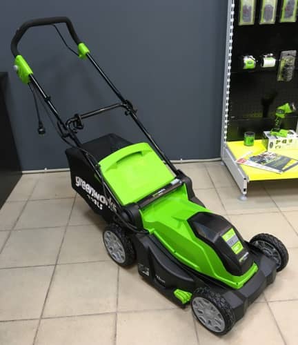 Купить Газонокосилка Greenworks GLM1240 электрическая по низкой цене