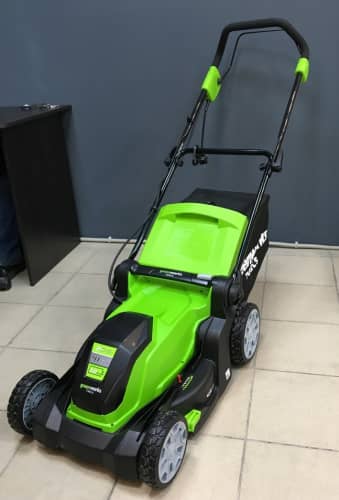 Купить Газонокосилка Greenworks GLM1240 электрическая по низкой цене