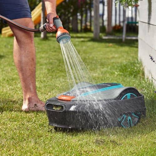 Купить Газонокосилка-робот Gardena Sileno city 250 по низкой цене