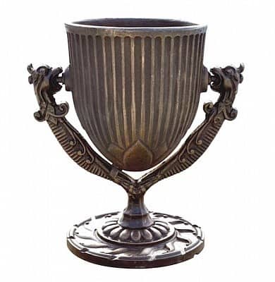 Купить Урна Хоббика Грифон чугунная опрокидывающаяся по низкой цене