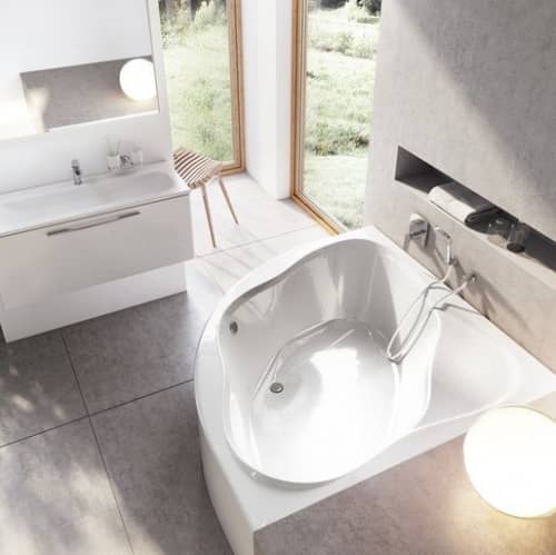 Купить Ванна Ravak NewDay акриловая белая 1400х1400 мм по низкой цене