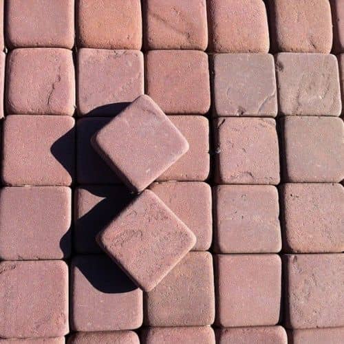 Купить Плитка из песчаника, теракотово-красная пиленая галтованная, 2х10х10 см по низкой цене