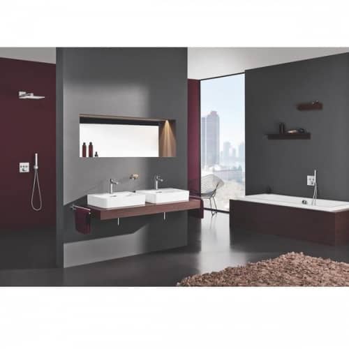 Купить Душ Grohe Rainshower 310 SmartActive Cube 26479000 верхний с душевым кронштейном по низкой цене