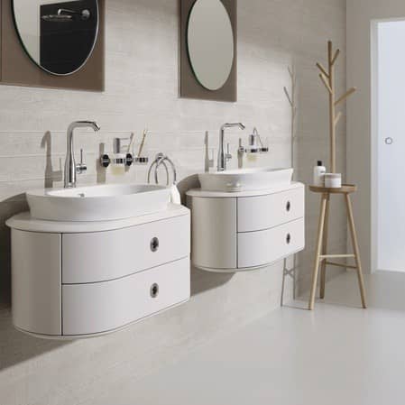 Купить Смеситель Grohe Essence+ 23541001 для раковины по низкой цене