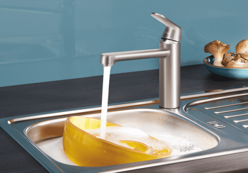 Купить Смеситель Grohe Eurosmart Cosmopolitan 30193DC0 для кухни по низкой цене