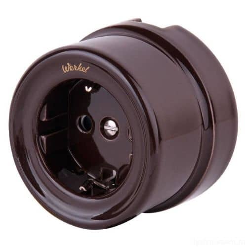 Купить Розетка Werkel Retro WL18-03-01 одноместная с заземлением коричневая по низкой цене