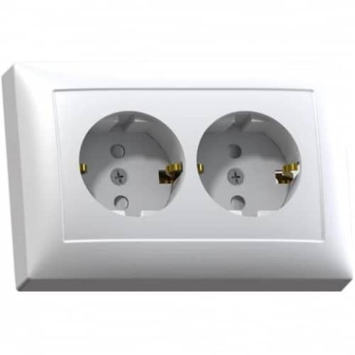 Купить Розетка Кунцево-Электро Селена РС16-401М двухместная с заземлением и защитными шторками белая по низкой цене
