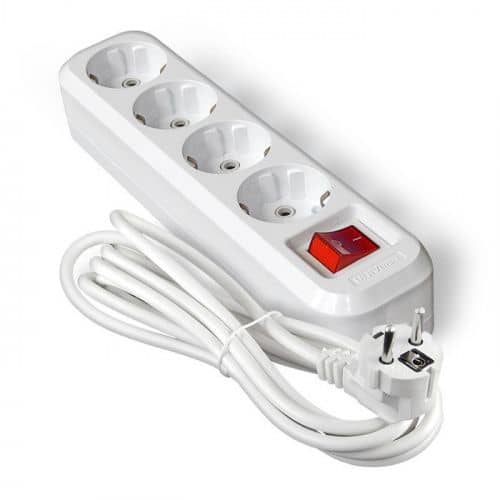 Купить Удлинитель UNIVersal S-304 9631992 бытовой 4 розетки с заземлением и выключателем ПВС 3х1 3500 Вт 7 м по низкой цене