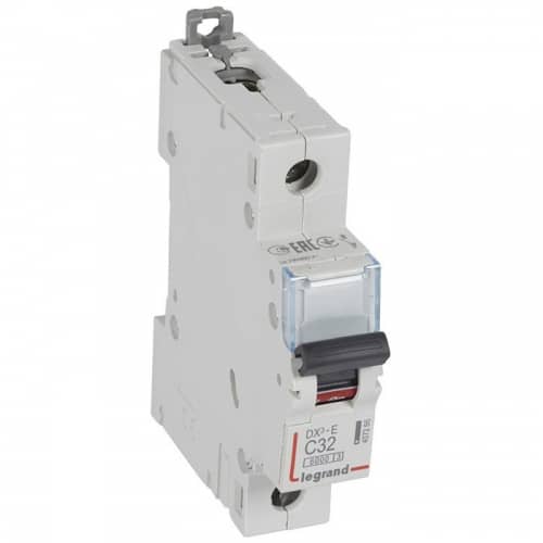 Купить Автоматический выключатель Legrand DX3-E 407266 1P C 32A 6кА по низкой цене