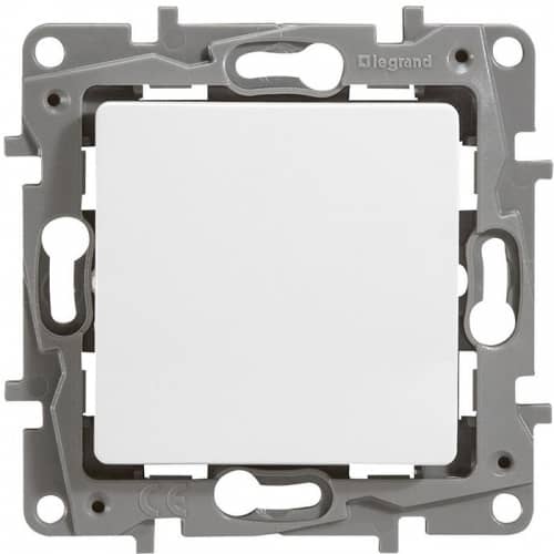 Купить Переключатель Legrand Etika 672209 одноклавишный белый по низкой цене