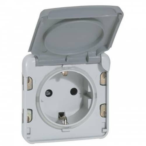 Купить Розетка Legrand Plexo 069570 одноместная с заземлением и крышкой серый по низкой цене