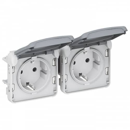 Купить Розетка Legrand Plexo 069576 двухместная с заземлением и крышкой серый по низкой цене