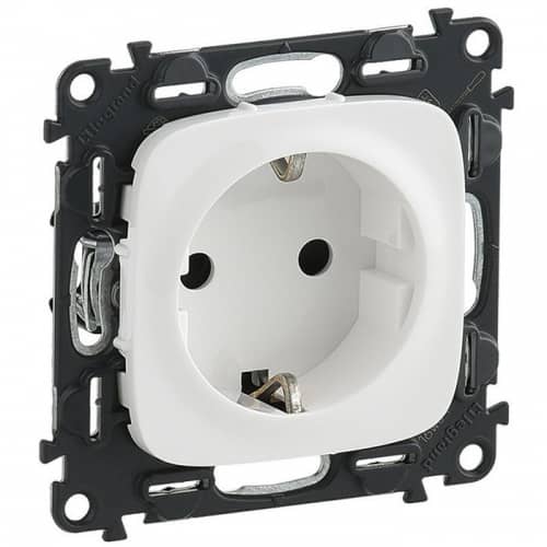 Купить Розетка Legrand Valena Allure 753724 одноместная с заземлением и защитными шторками белый по низкой цене