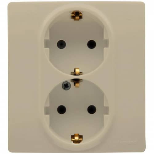 Купить Розетка Legrand Etika 672323 двухместная с заземлением Слоновая кость по низкой цене