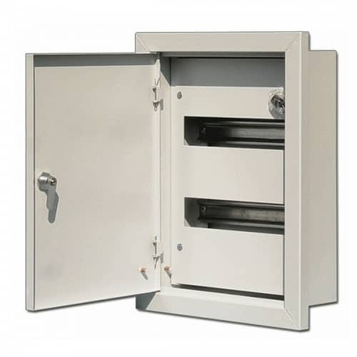 Купить Щит DEKraft ЩРВ-18 IP31 18-ти модульный металлический встраиваемый по низкой цене