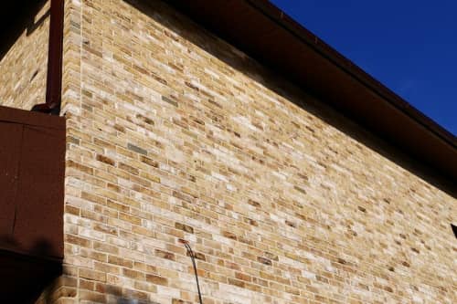 Купить Кирпич Engels Canyon WFD облицовочный ручной формовки 215х100х65 мм по низкой цене