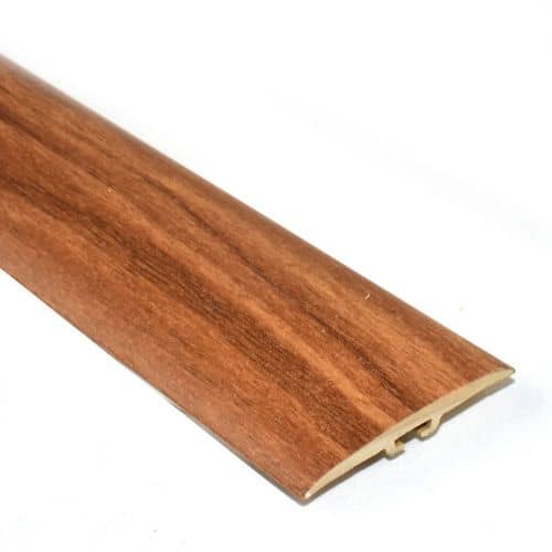 Деревянный, металлический, пластиковый напольный плинтус.