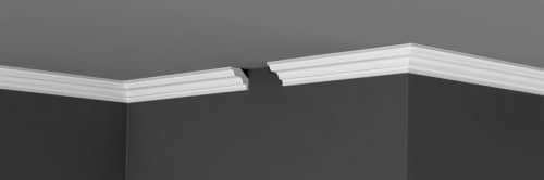 Потолочный плинтус из пенопласта, пвх, полиуретана, пенополистирола и дюрополимера.