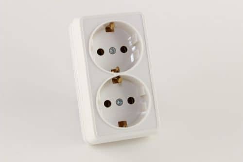 Купить Розетка IEK РС22-3-ОБ Октава двухместная по низкой цене