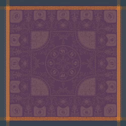 Купить Скатерть Garnier–Thiebaut Bagatelle Velours фиолетово-оранжевая, 172х252 см по низкой цене