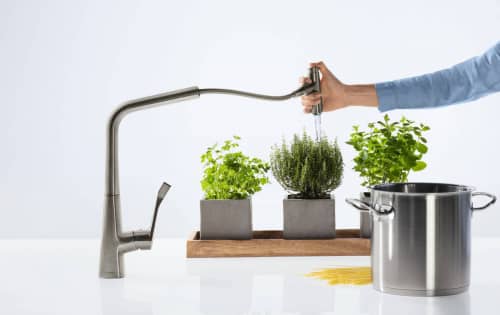 Купить Смеситель Hansgrohe Metris Select c душем 14884000 по низкой цене
