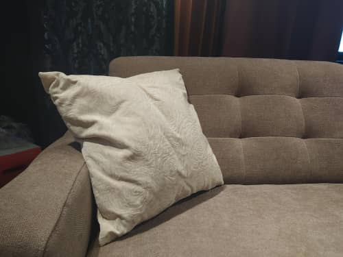 Купить Подушка Valles №22 декоративная флок кремовый 45x45 см по низкой цене