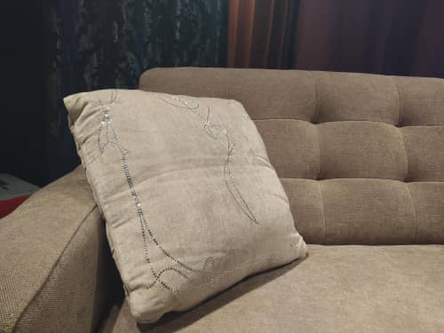 Купить Подушка Dream Land декоративная микровелюр бежевый с узором из кристаллов Swarovski №2 45х45 см по низкой цене