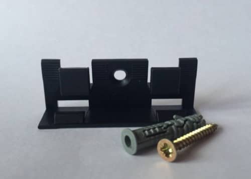 Деревянный, металлический, пластиковый напольный плинтус.