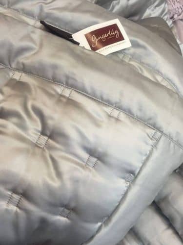Купить Покрывало Gingerlily Windsor silver grey шелковое, 270х270 см по низкой цене