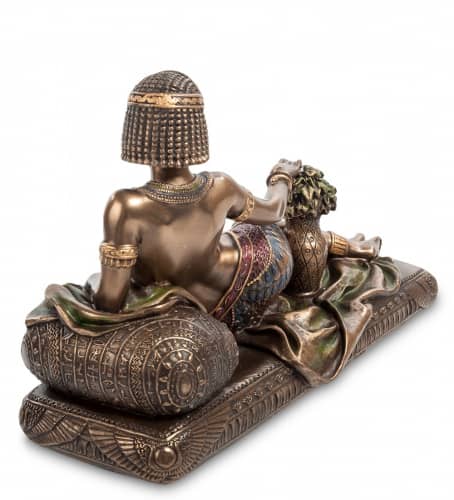 Купить Статуэтка Veronese Клеопатра на ложе WS-449 по низкой цене