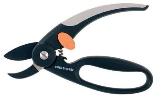Купить Секатор Fiskars контактный по низкой цене