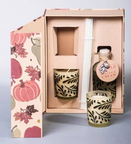 Купить Набор подарочный Serenity Сладкий крем из 2 аромасвечей и крема по низкой цене