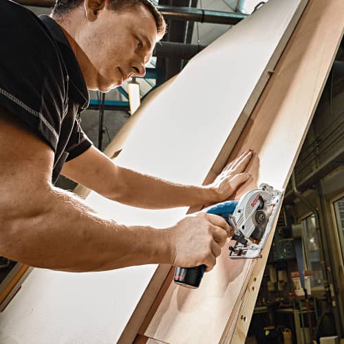 Купить Циркулярная пила аккумуляторная BOSCH Professional GKS 12V-26, 12 В 85 мм, без аккумулятора по низкой цене