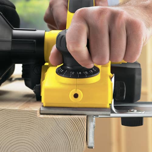 Купить Рубанок электрический STANLEY STPP7502, 750 Вт, 82 мм по низкой цене