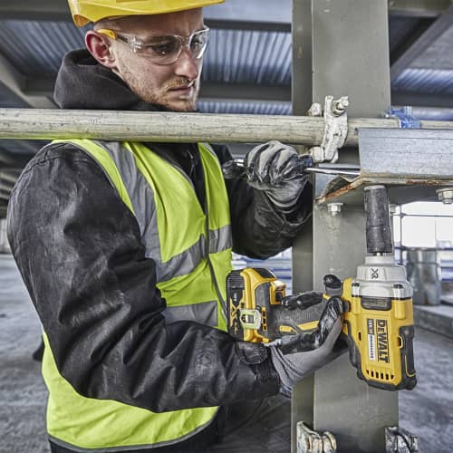 Купить Гайковерт ударный бесщеточный DeWalt DCF894N-XJ XR Li-Ion 18 В, без аккумулятора по низкой цене