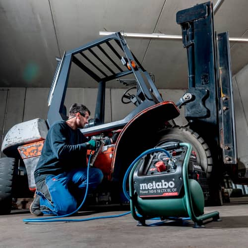 Купить Компрессор аккумуляторный Metabo Power 160-5 18 LTX BL OF бесщеточный 0,7 кВт, без аккумулятора по низкой цене