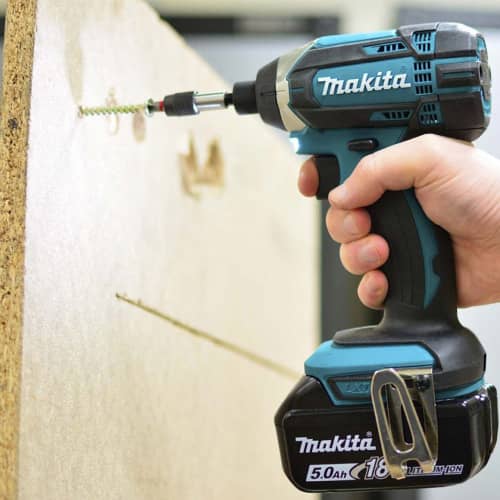 Купить Гайковерт аккумуляторный Makita DTD152Z ударный 18 В, без аккумулятора по низкой цене