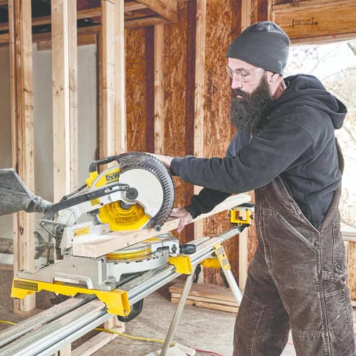 Купить Торцовочная пила DeWalt DWS713, 1600 Вт диск 250 мм по низкой цене
