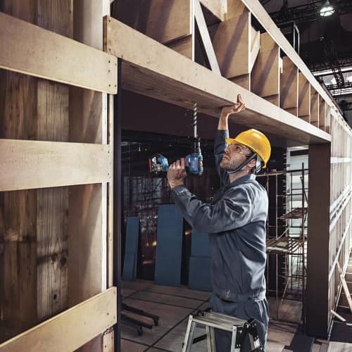 Купить Шуруповерт аккумуляторный бесщеточный BOSCH Professional GSR 18V-50, 1х4,0 Ач Li-Ion 18 В по низкой цене