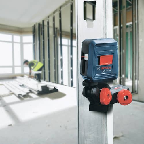 Купить Лазерный нивелир BOSCH Professional GLL2, 10 м с держателем по низкой цене