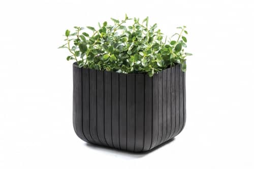 Купить Горшок цветочный Keter Cube Planter M по низкой цене