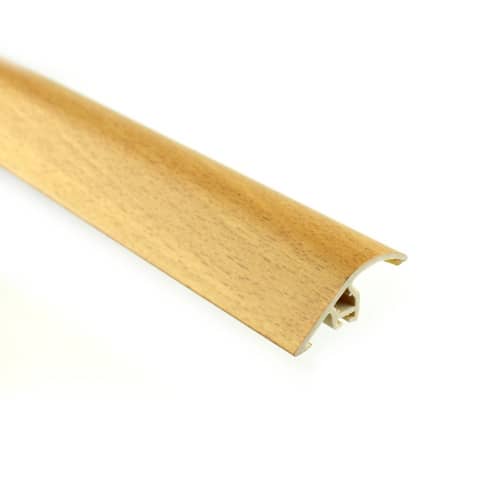 Деревянный, металлический, пластиковый напольный плинтус.